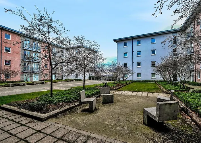 Orange Apartments - Kepplestone